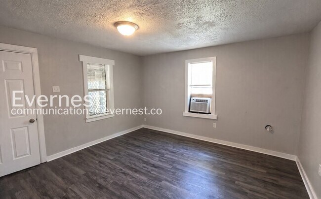 Foto del edificio - 2 Bed/1 Bath Home with Off-Street Parking / Vouchers Accepted / Available Now!