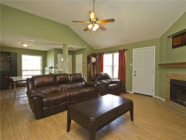 Building Photo - 703 David Curry Dr