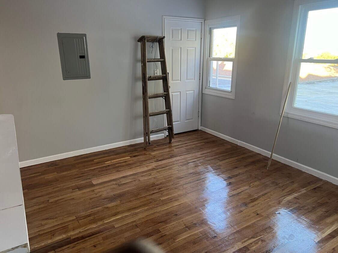 Foto del edificio - 10 Farley Ave