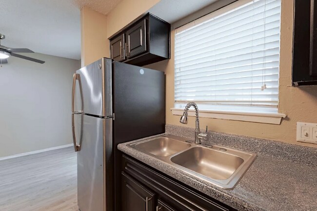 Foto del edificio - 531 Bedford Rd