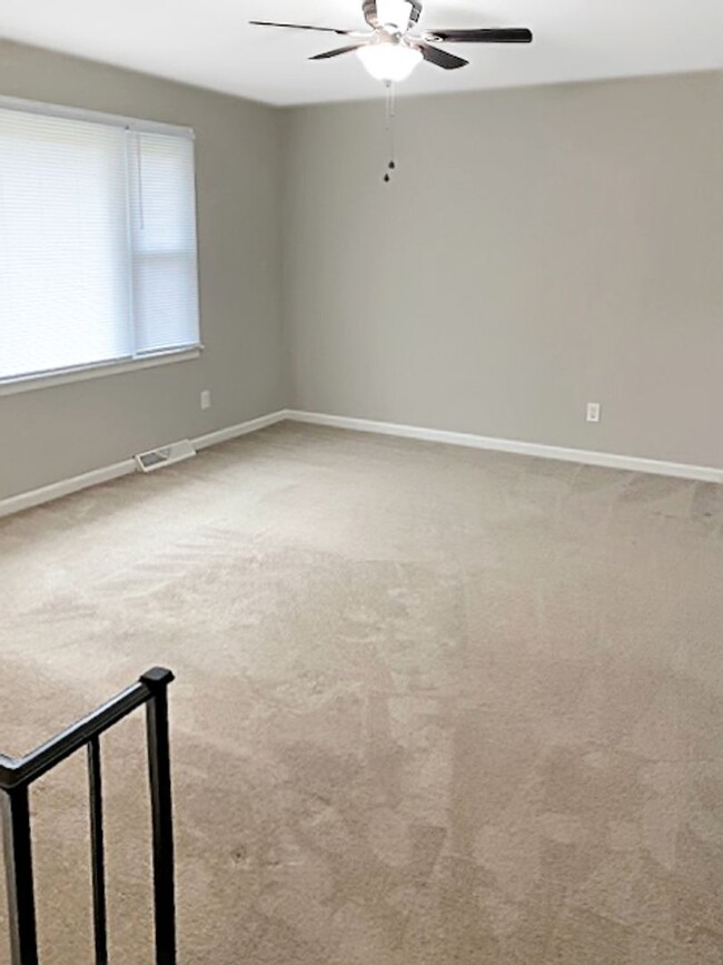 Foto del edificio - Stately 4 Bed, 3 Bath Home Near Bon Air!