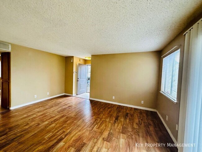 Building Photo - 3705 Snorkel Cir