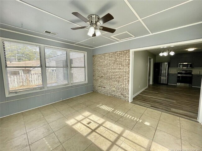 Foto del edificio - 6829 Timbercroft Ln
