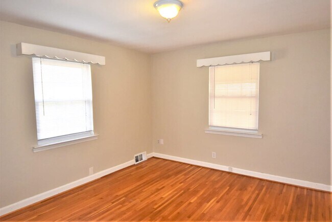 Building Photo - 4117 Sylvia St