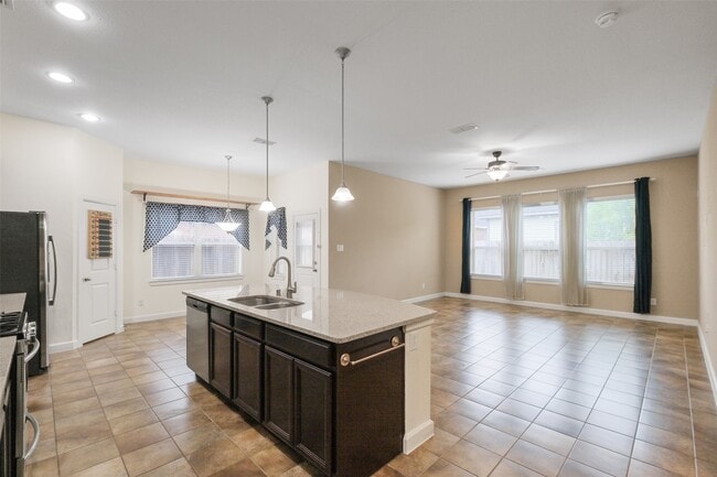 Foto del edificio - 19635 Blair Orchard Ln