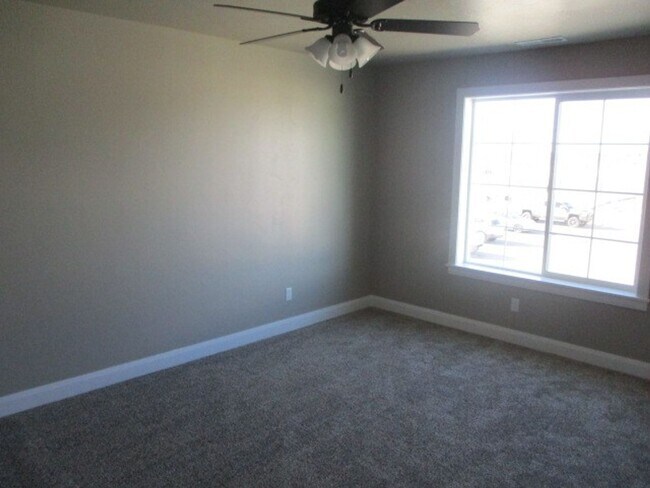 Foto del edificio - 3 Bed - 2.5 bath Town home in the heart of Cedar City!