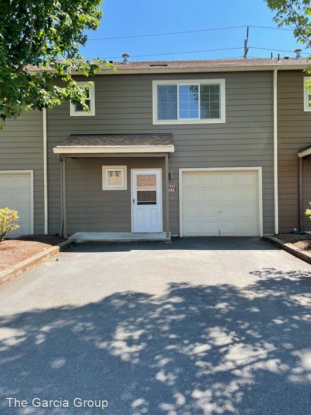 Primary Photo - 2 br, 2.5 bath House - 7117 SW Sagert Stre...