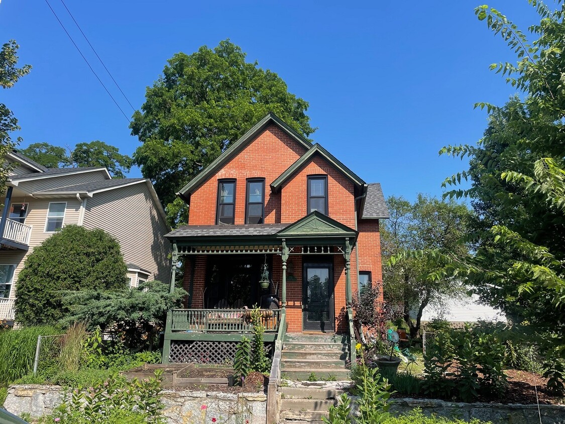 Primary Photo - 711 Butternut Ave