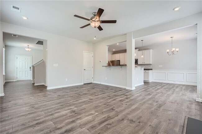 Building Photo - 1263 Park Center Cir