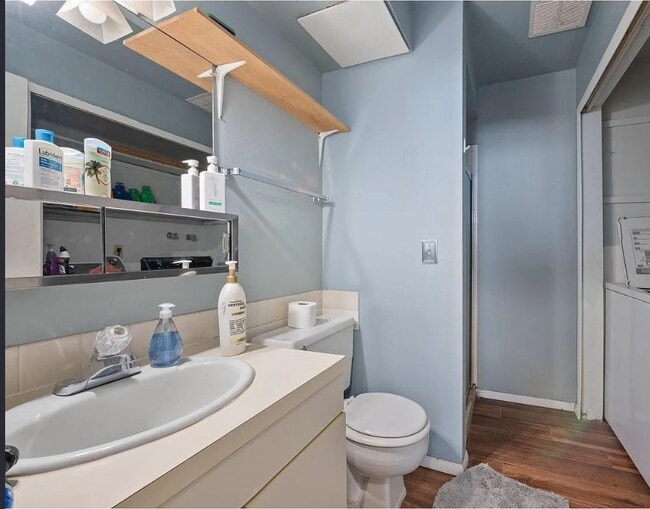 Building Photo - 2633 Sherwood Cir