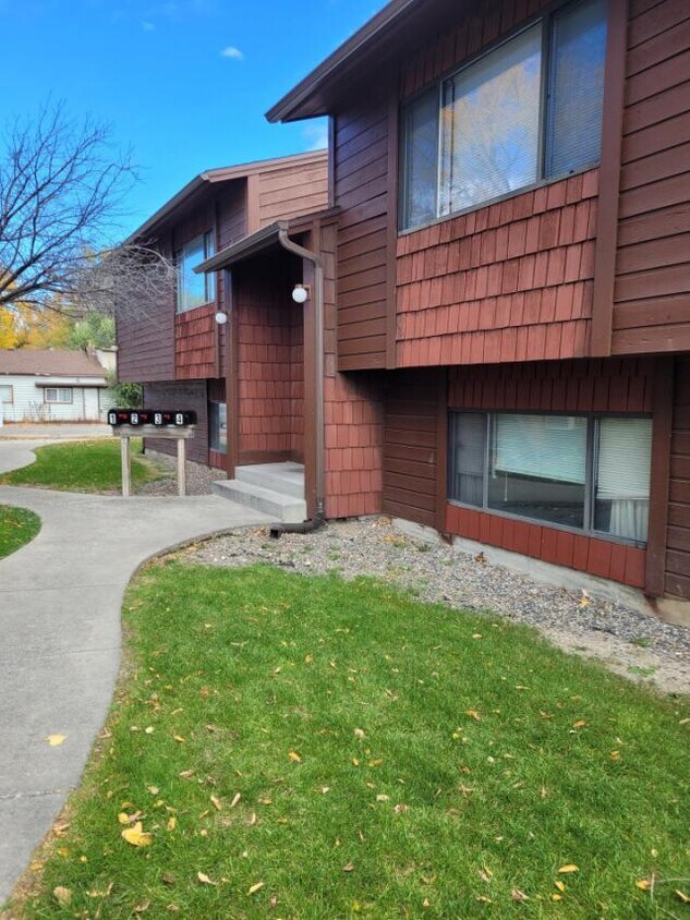 1007 Cook Ave, Billings, MT 59102 Condo for Rent in Billings, MT