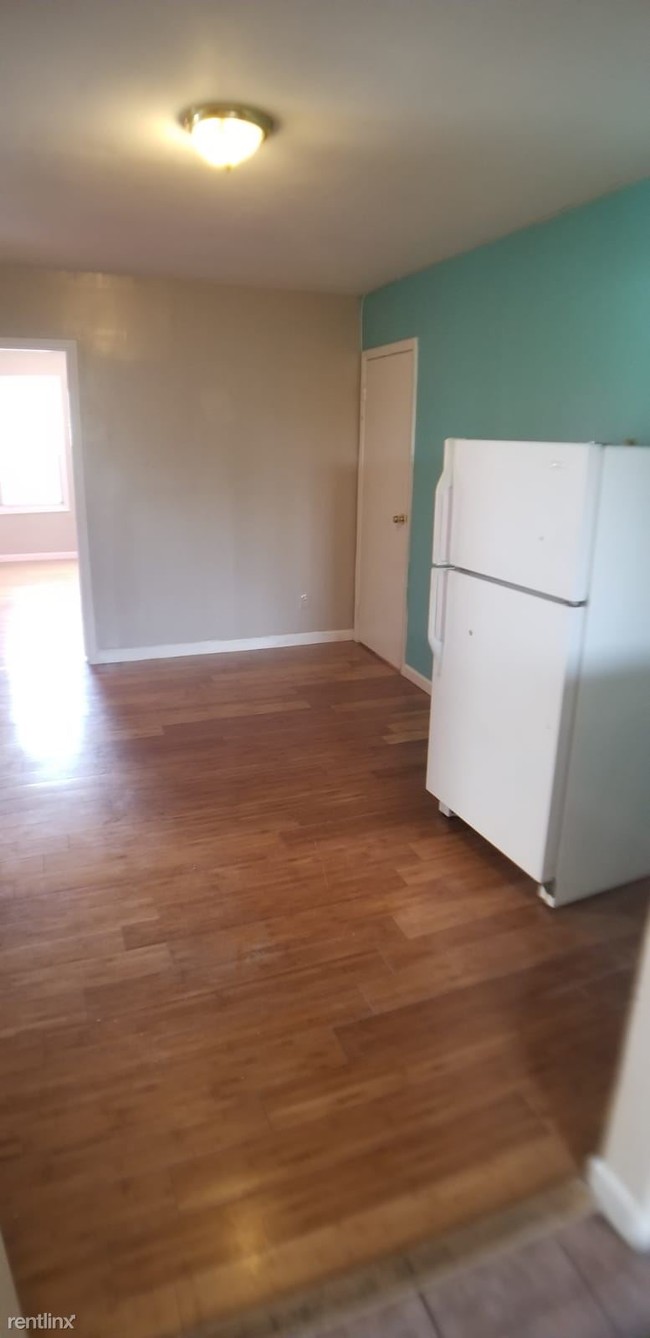 Building Photo - 1 br, 1 bath  - 609 20th St Apt 3