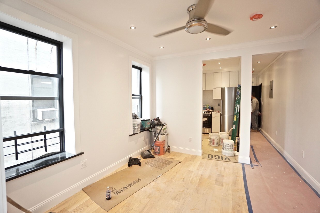 Foto principal - 3694 Broadway