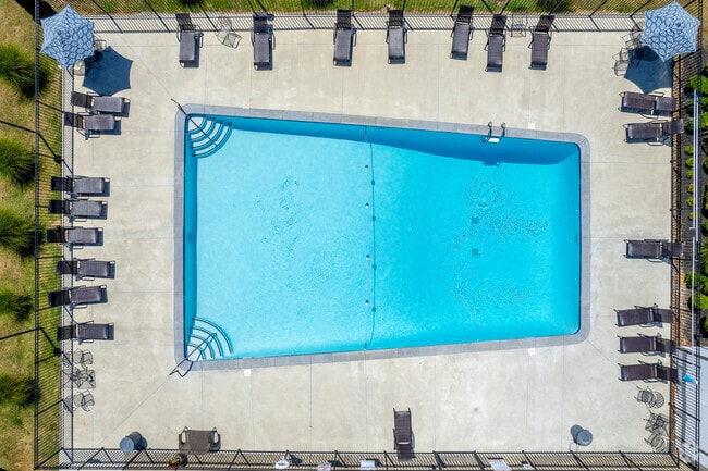 Piscina - Graybrook and Graycroft