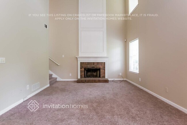 Building Photo - 210 Promenade Way SW