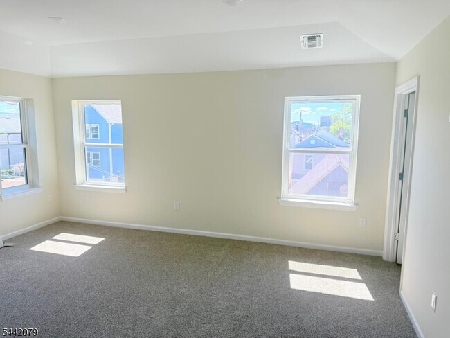 Building Photo - 127 Jaques St