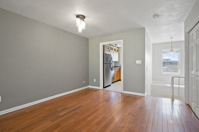 Foto del edificio - 3 Bedroom Townhome in University Neighborhood