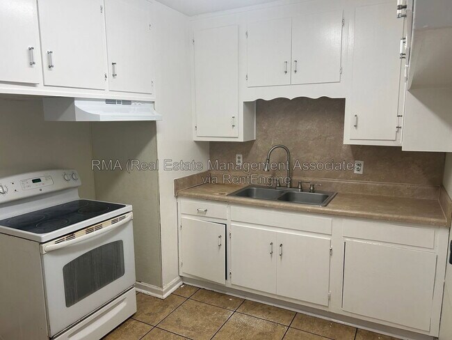 Foto del edificio - 118 Quincy Ave