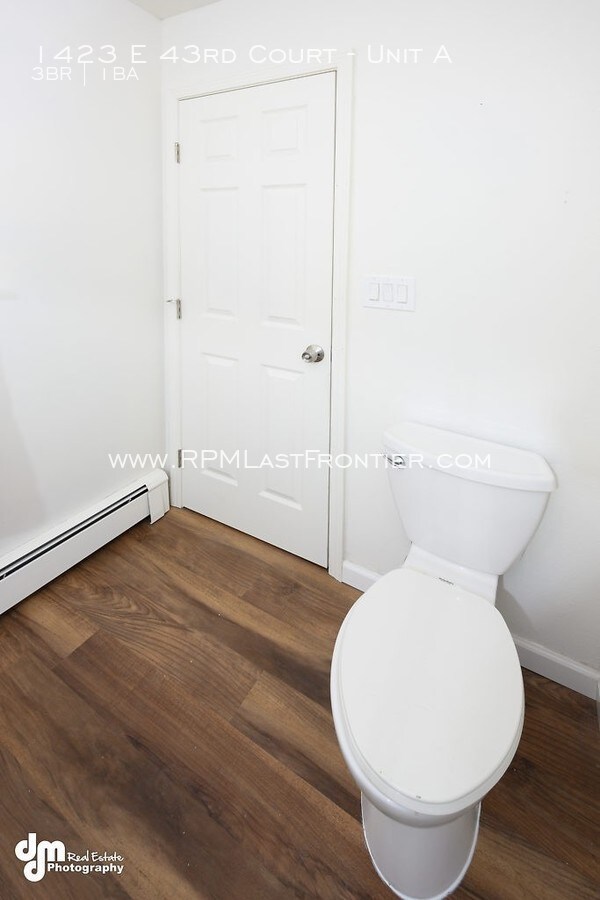 Foto del edificio - 1423 E 43rd Ct