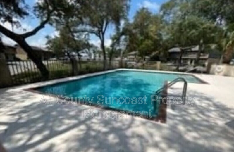 Foto del edificio - 12199 117th St N