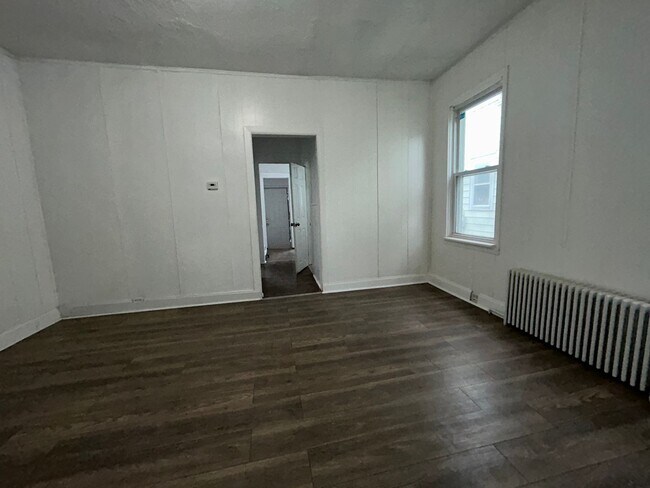 Foto del edificio - 5 beds 2 bath