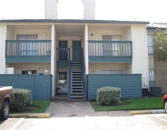 Foto del edificio - 250 El Dorado Blvd