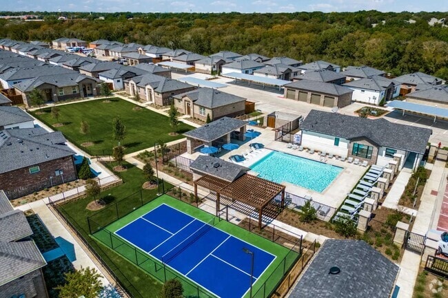 Building Photo - Cadia Grand Prairie