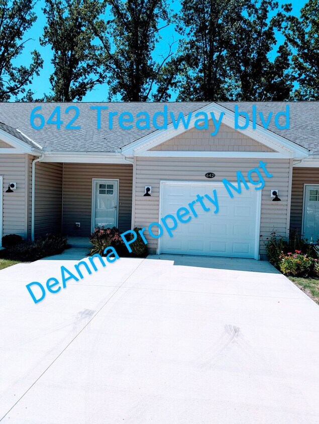 Primary Photo - 2 Bedroom Ranch Treadway Ponds