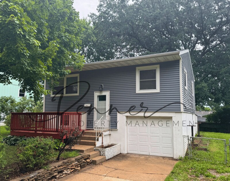 Primary Photo - 1421 Osage Trail St