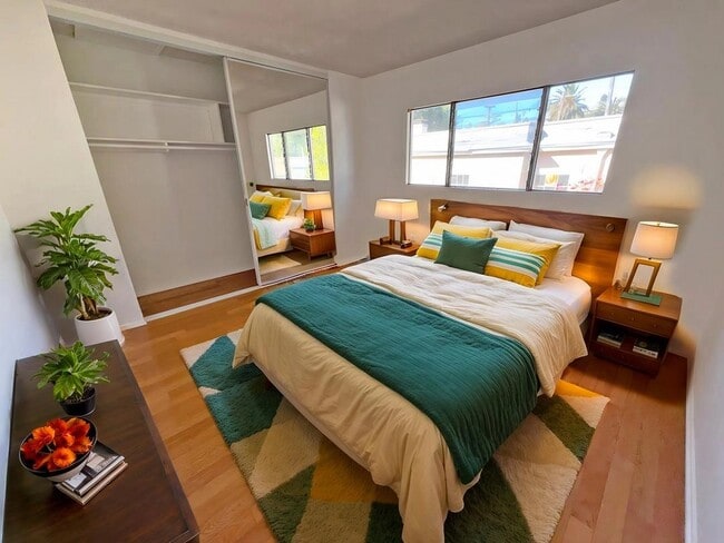 Foto del edificio - 1852 N Wilton Pl