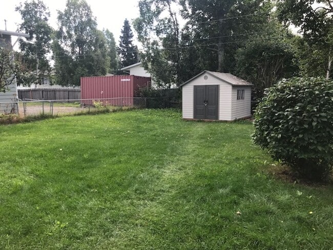 Building Photo - 3012 W 33rd Ave