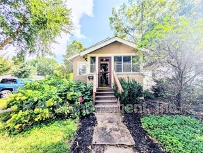 880 S 19th Ave