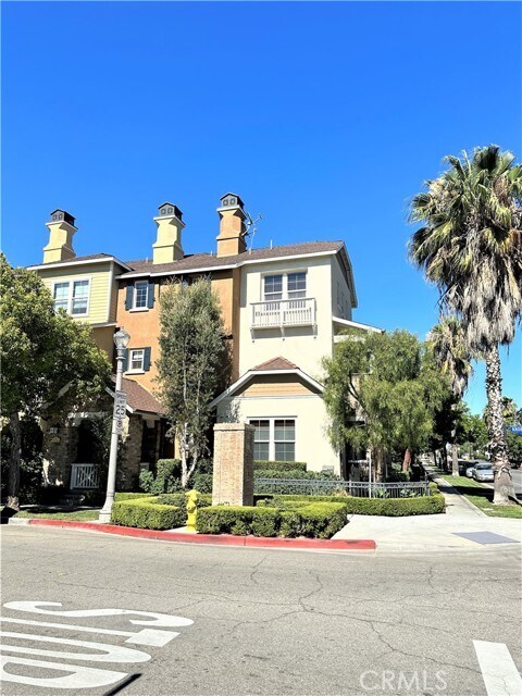Building Photo - 786 S Kroeger St