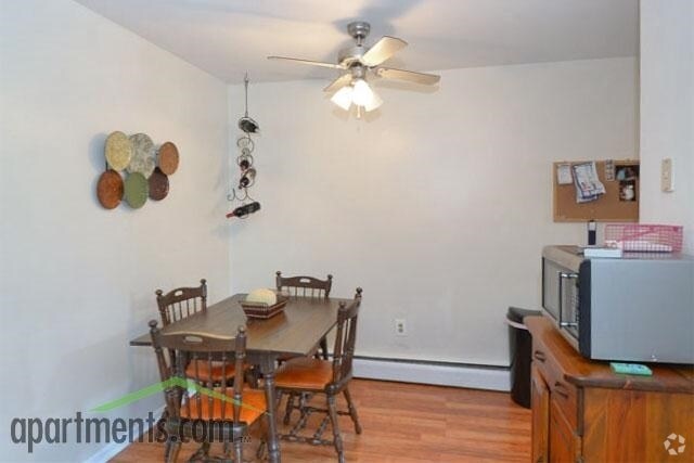 Comedor - Belmont Village Apartments