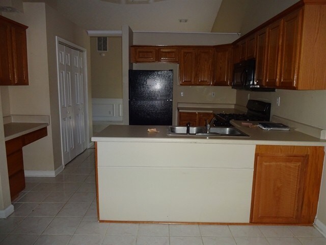 Foto del edificio - 875 Oaklen View Dr