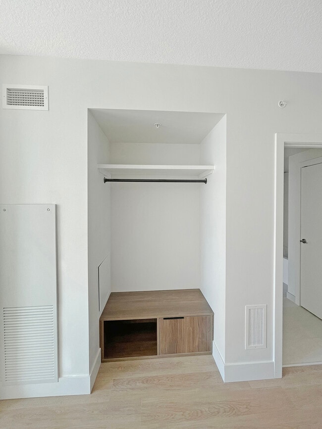 Building Photo - UXBorough Living