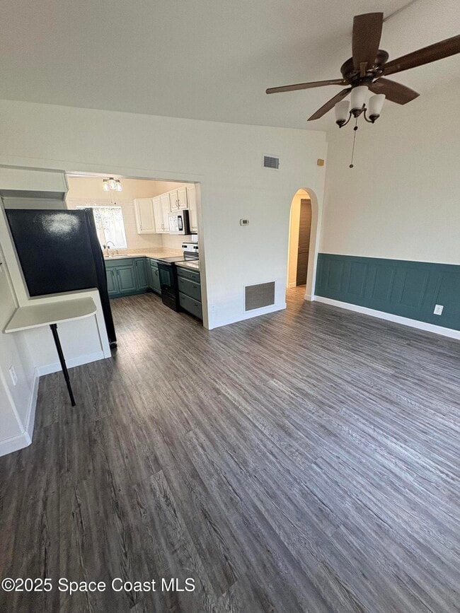 Foto del edificio - 1217 Pinewood Dr