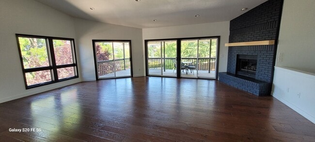 Building Photo - Beautiful Spacious Home for Rent