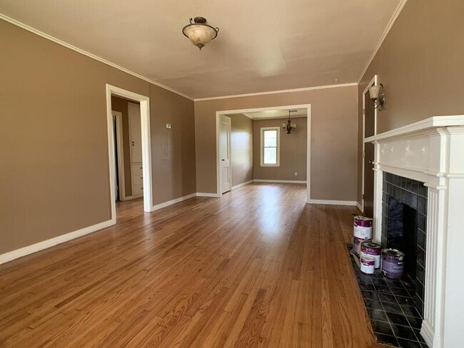 Building Photo - 1412 NE 43rd St