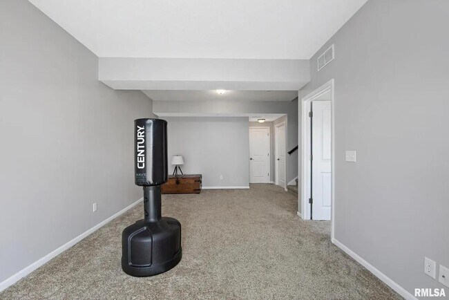 Foto del edificio - 5294 Pandit Dr