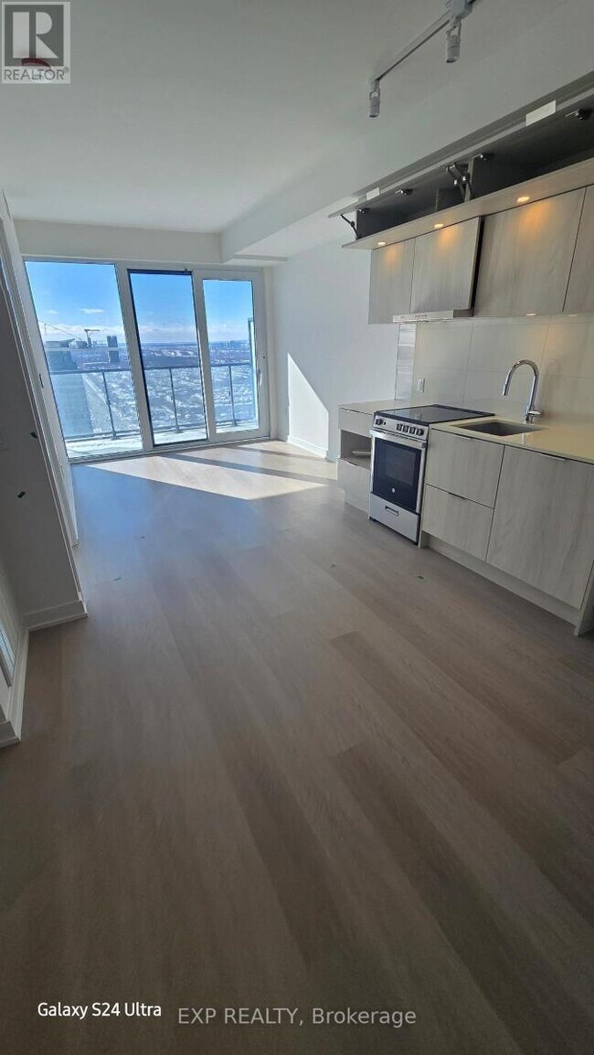 Photo du bâtiment - 448 Burnhamthorpe Rd W