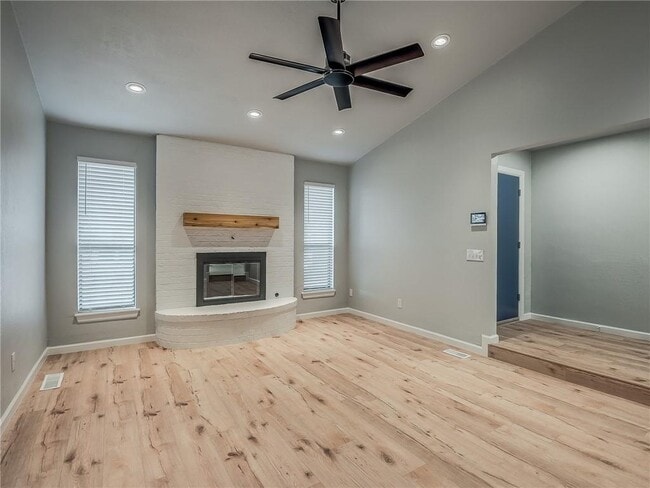 Foto del edificio - 13156 Marsh Ln