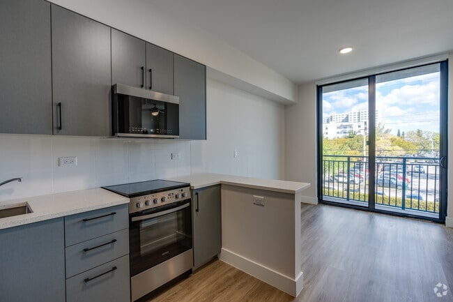 Studio, 1 BA - 399 SQFT - Grand View Park