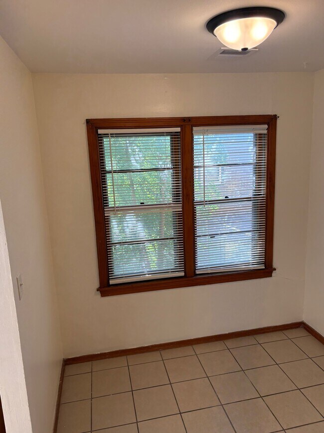 Foto del edificio - 4716 Arbor St