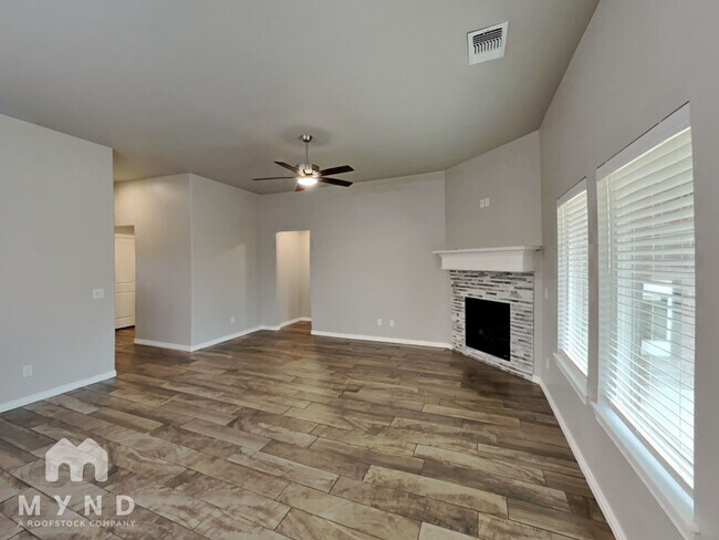 Foto del edificio - 8317 Rainier St