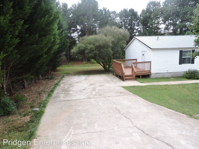 Foto del edificio - 4 br, 3 bath House - 333 Burkland Lane