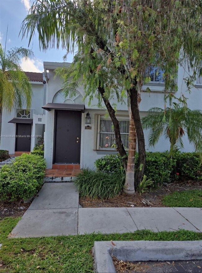 Foto del edificio - 4659 NW 97th Ct