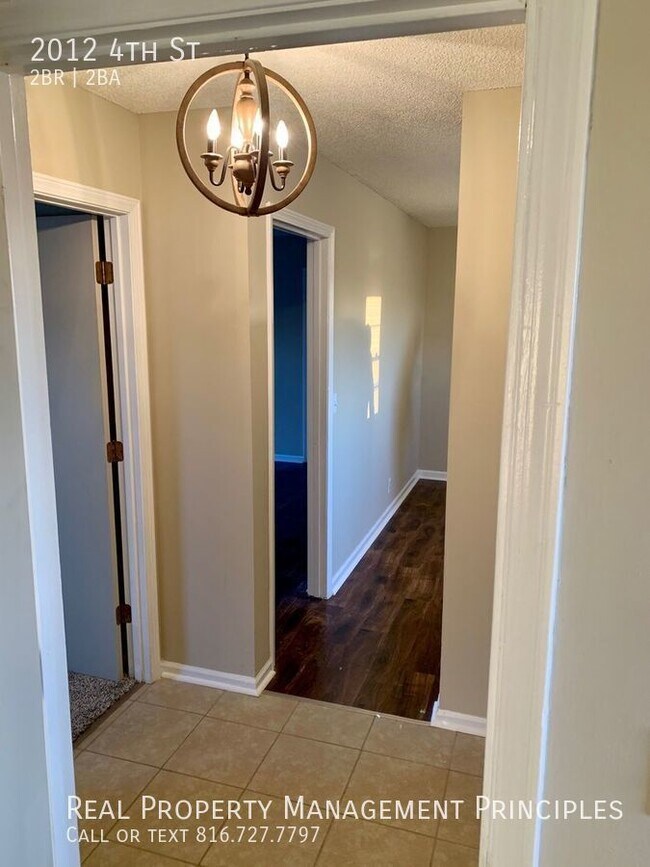 Foto del edificio - Recently Renovated 2 Bedroom, 1.5 Bathroom...