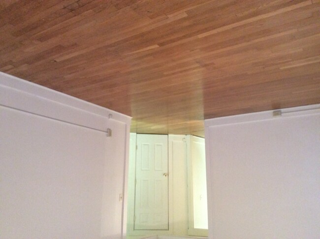 Building Photo - 100 Biddle Ave