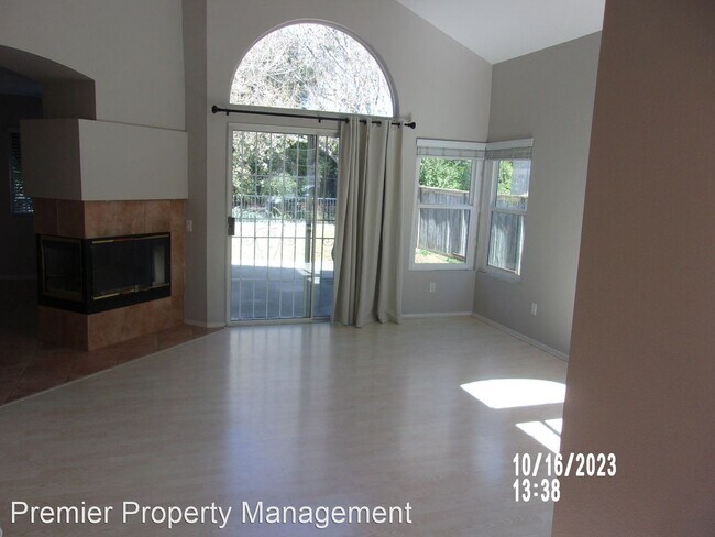Foto del edificio - 3 br, 2.5 bath House - 517 Brookside Drive